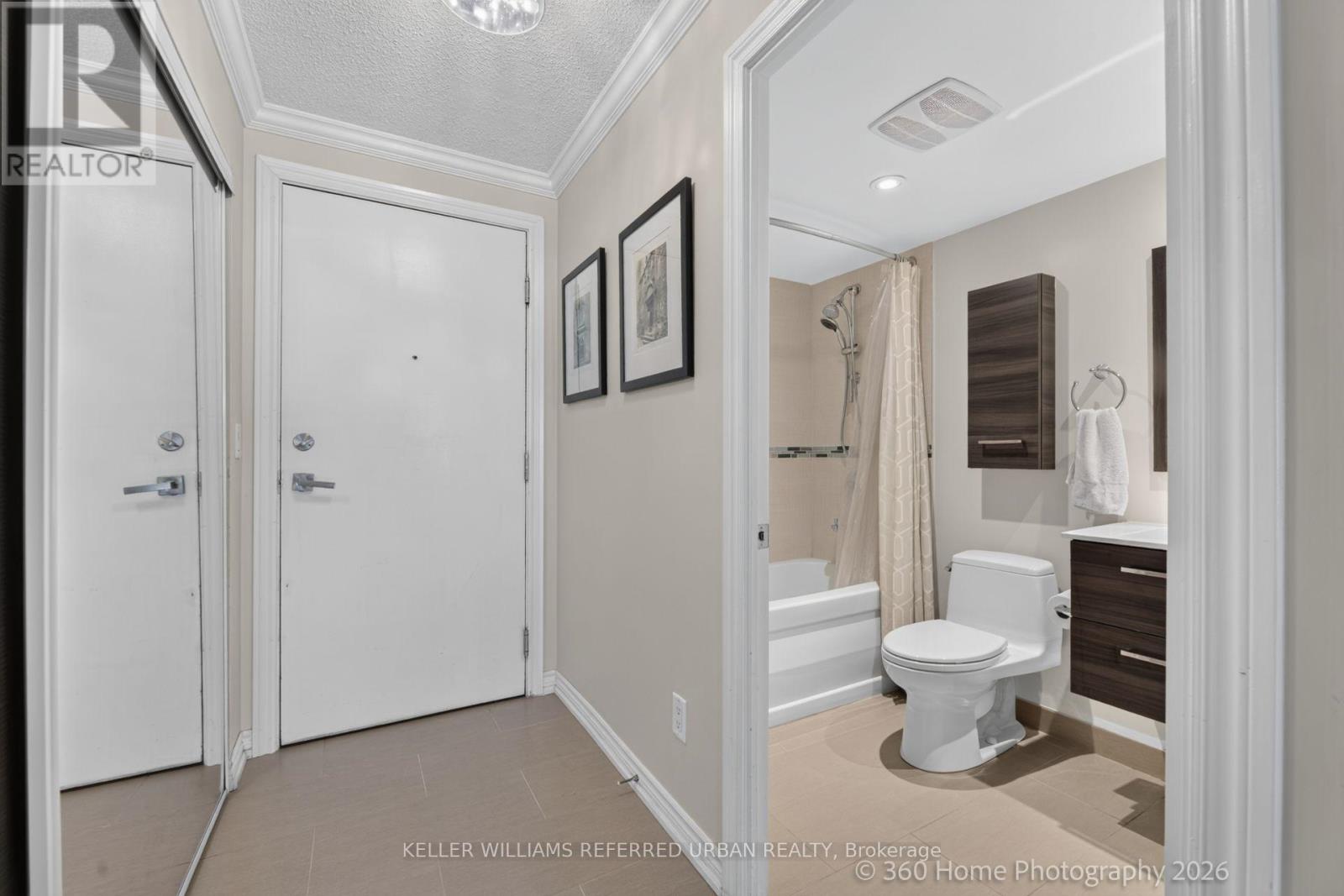 #339 250 WELLINGTON STREET W - 23