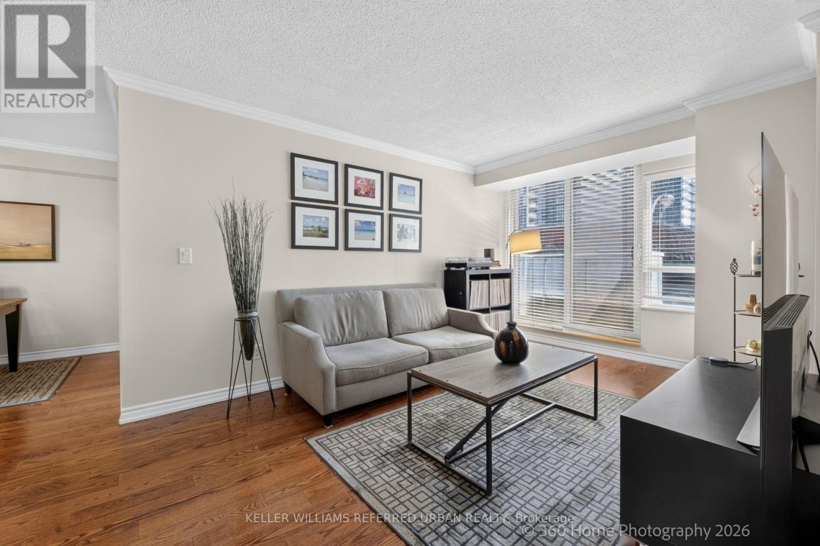 #339 250 WELLINGTON STREET W - 5