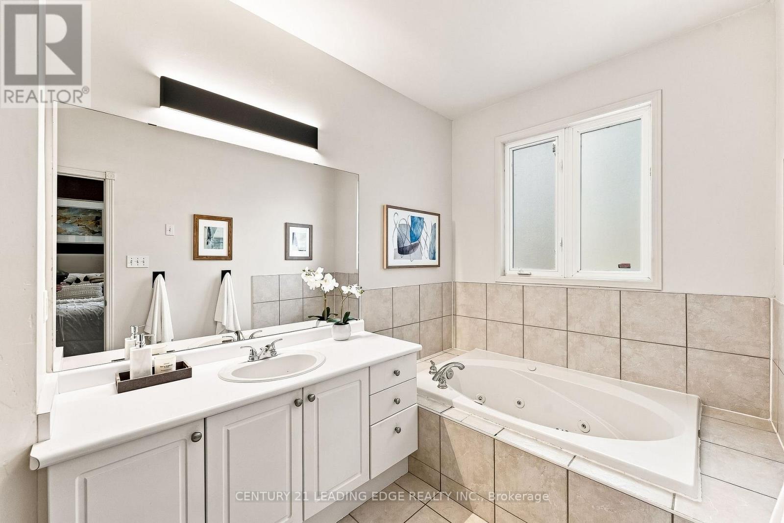 291 WHITBY SHORES GREENWAY - 29