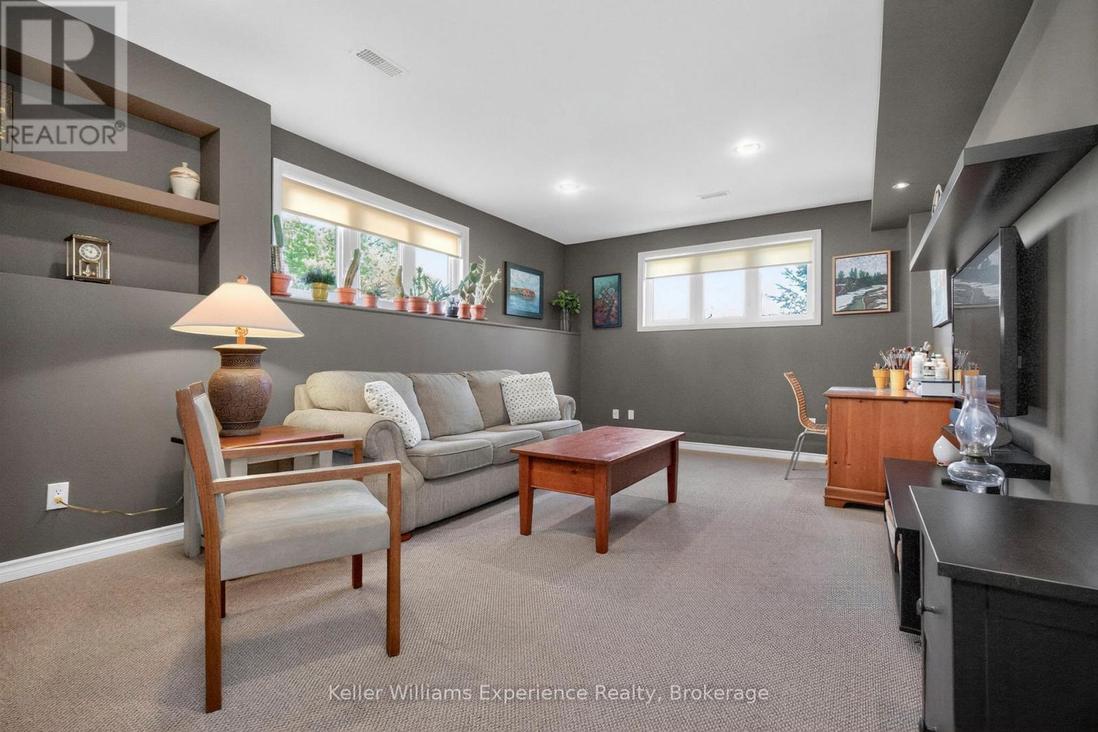 53 THERRIEN COURT - 12
