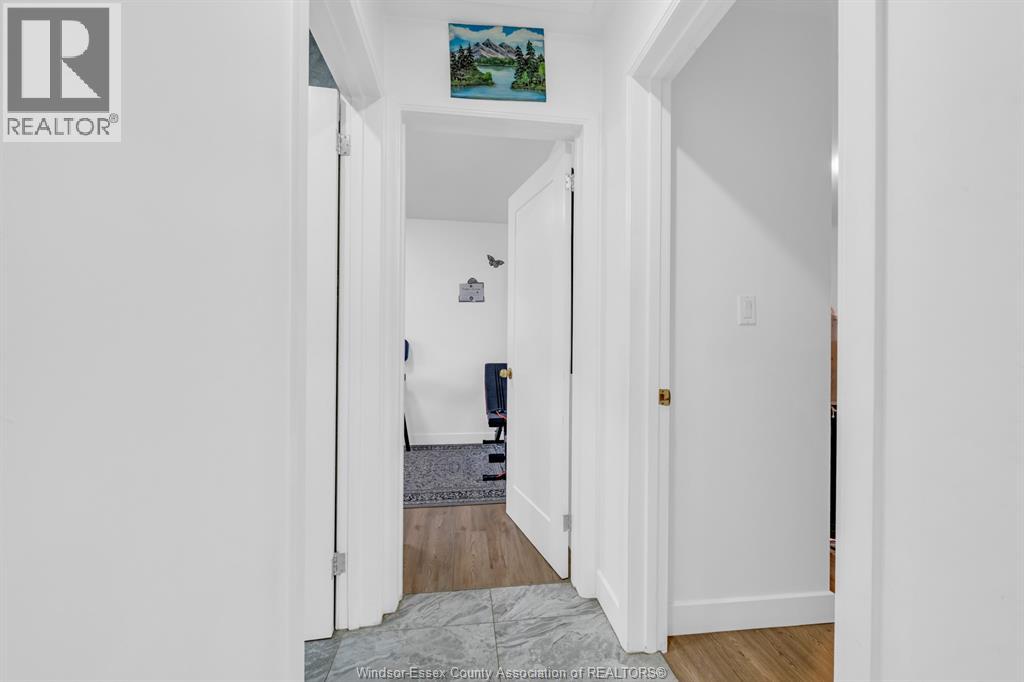 3226 WOODLAWN AVENUE - Image 12