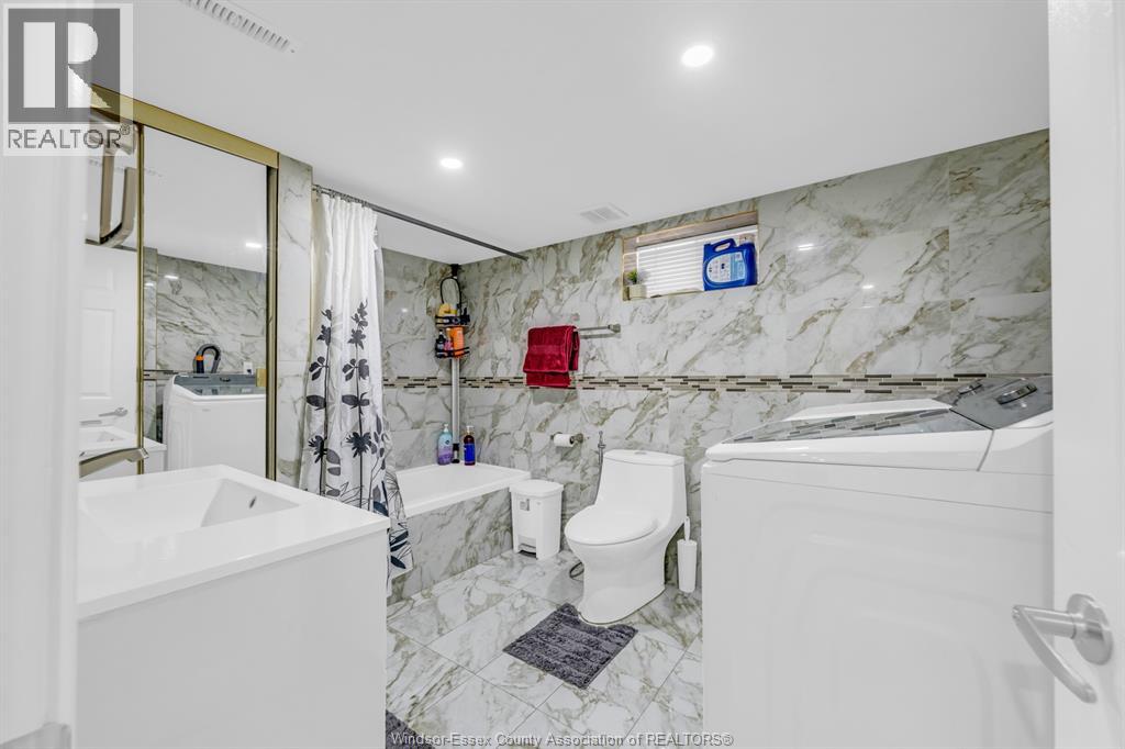 3226 WOODLAWN AVENUE - Image 25