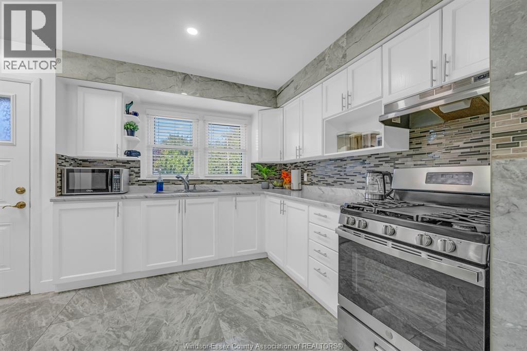3226 WOODLAWN AVENUE - 9