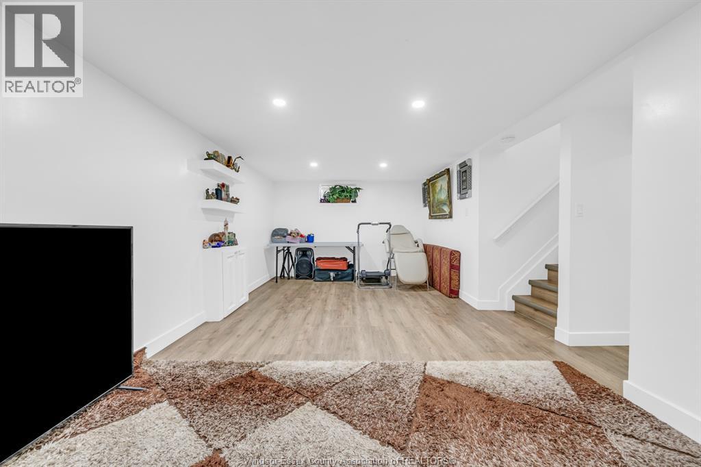 3226 WOODLAWN AVENUE - 19