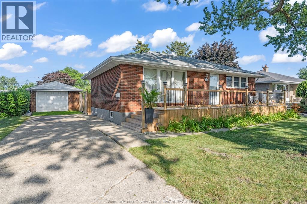 3226 WOODLAWN AVENUE - 2