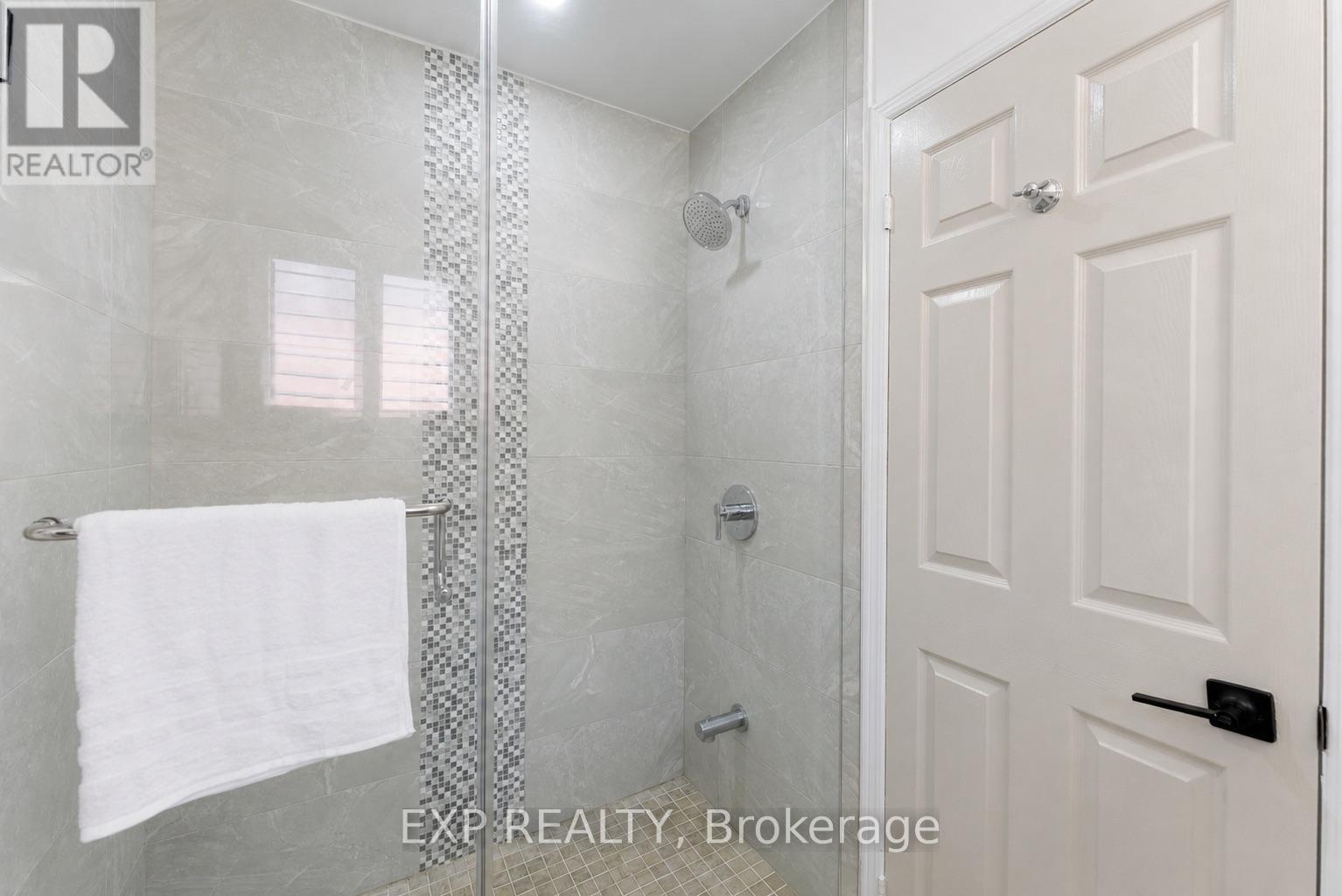 42 FIELDNEST CRESCENT - Image 16