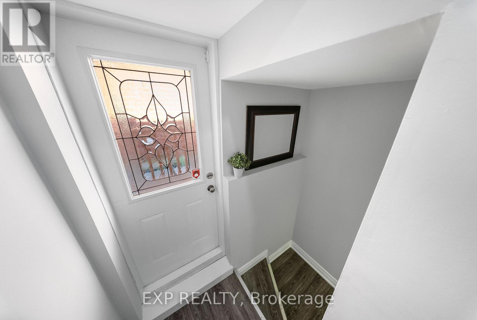 42 FIELDNEST CRESCENT - Image 24