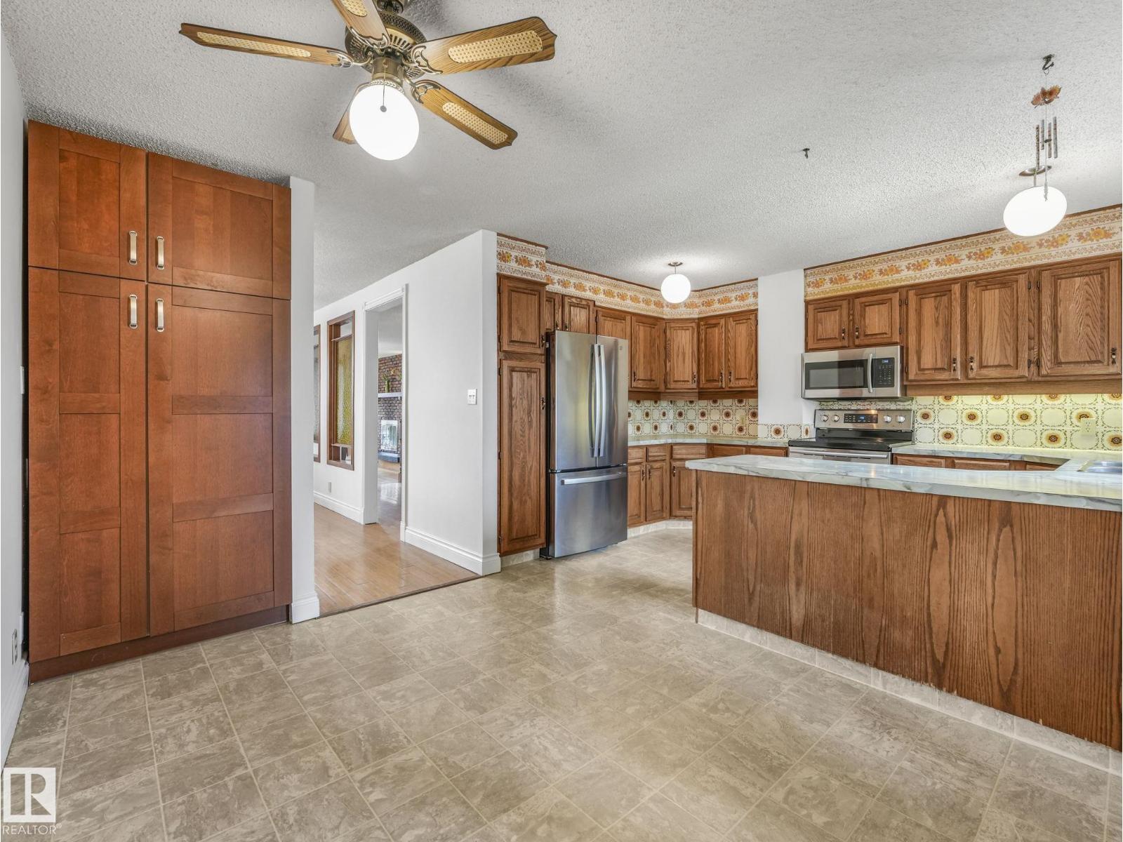 4512 20A AV NW - Image 13
