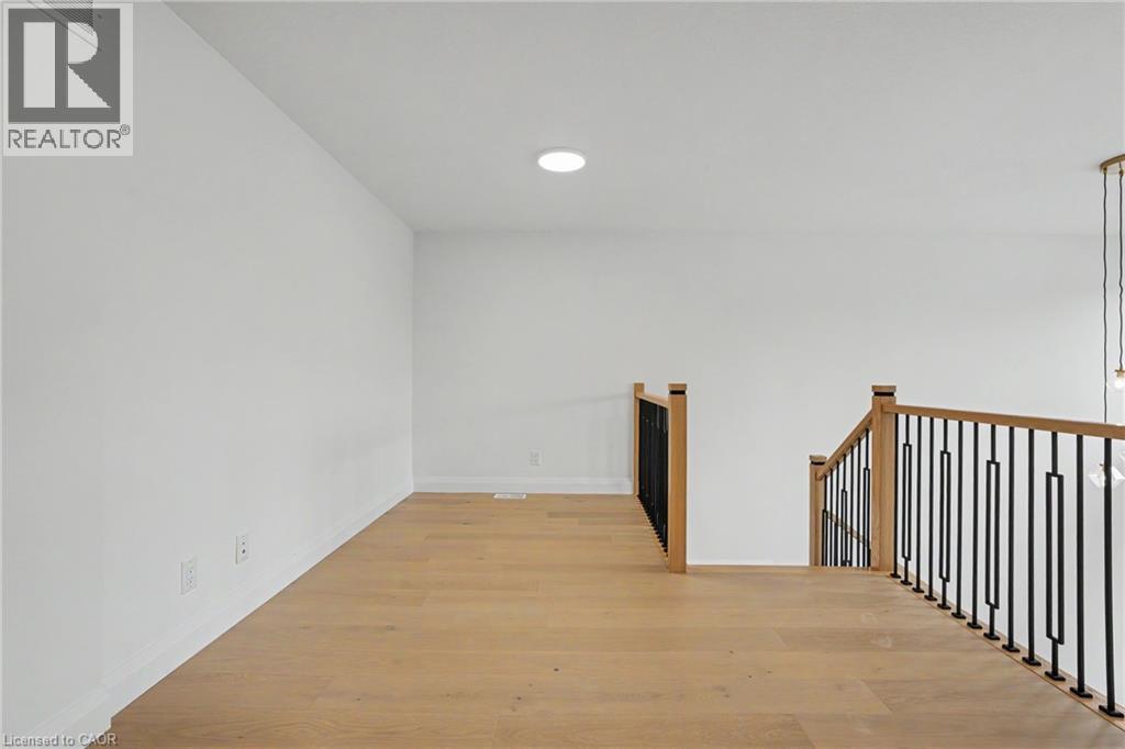 386 SOUTHCOTE Road - 21