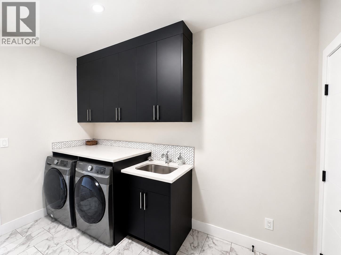 3731 PARKVIEW CRESCENT - Image 30