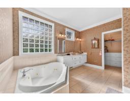14139 Marine Drive, White Rock, BC V4B1A6 Photo 19