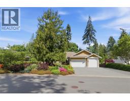 Laundry room - 3831 Creekside Dr, Bowser, BC V0R1G0 Photo 10
