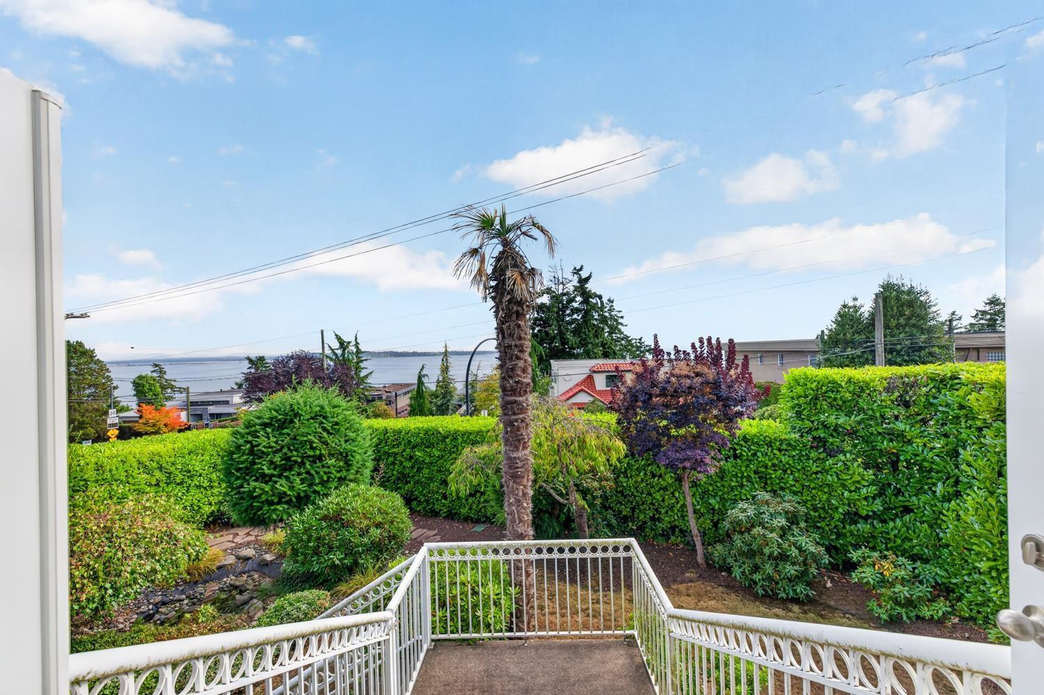 14139 MARINE DRIVE, White Rock