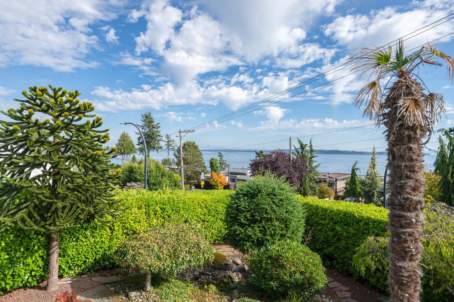 14139 MARINE DRIVE, White Rock