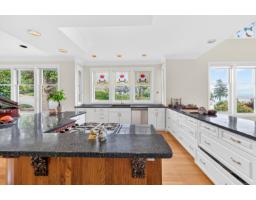 14139 Marine Drive, White Rock, BC V4B1A6 Photo 16