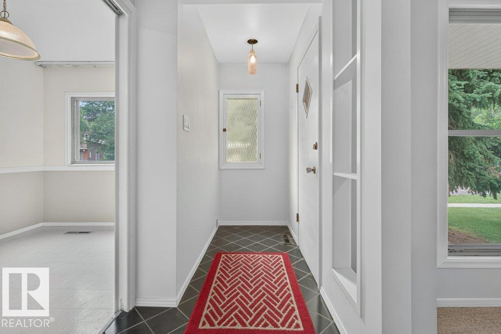 9026 92 ST NW - Image 3