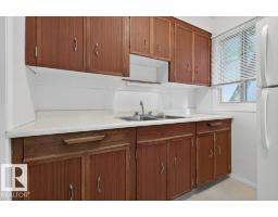 Mud room - 9026 92 St Nw, Edmonton, AB T6C3R2 Photo 9