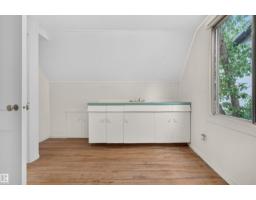 9026 92 St Nw, Edmonton, AB T6C3R2 Photo 18