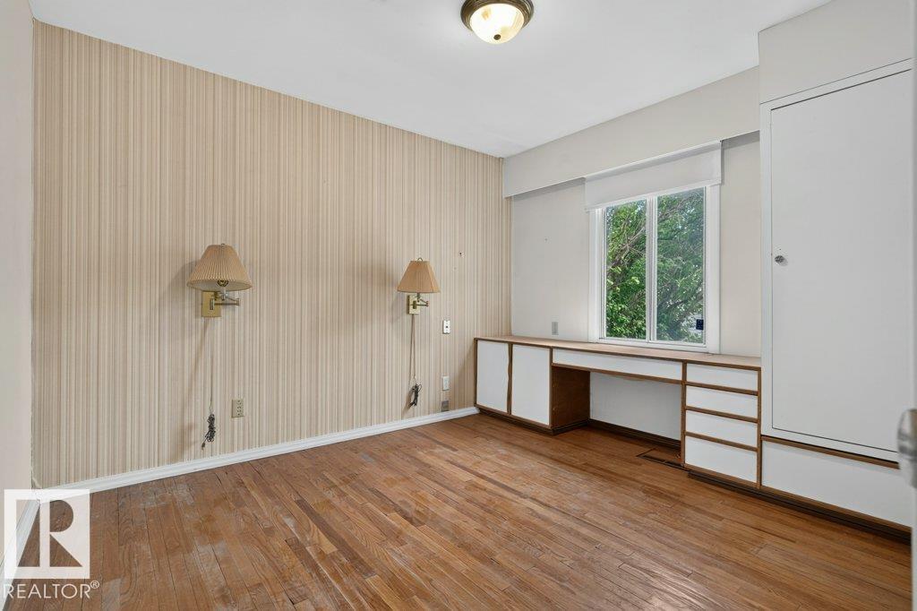 9026 92 ST NW - Image 12