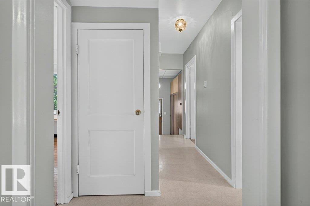 9026 92 ST NW - Image 7