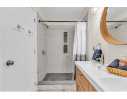 16 Ch. De La Perdrix, Val Des Monts, QC J8N7A1 Photo 34