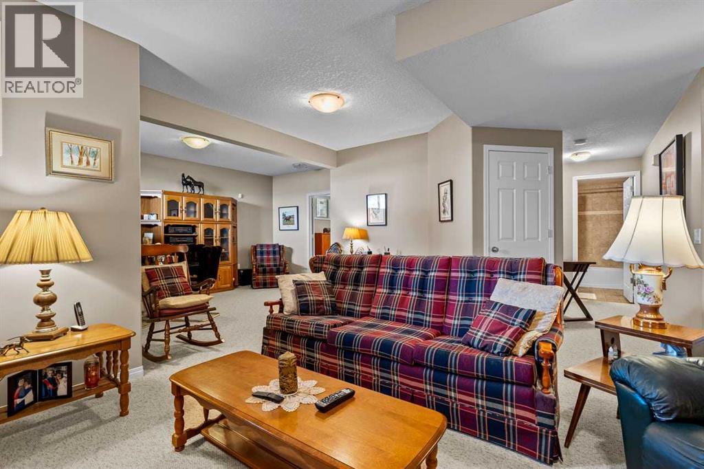 1044 3RD Street - Image 31