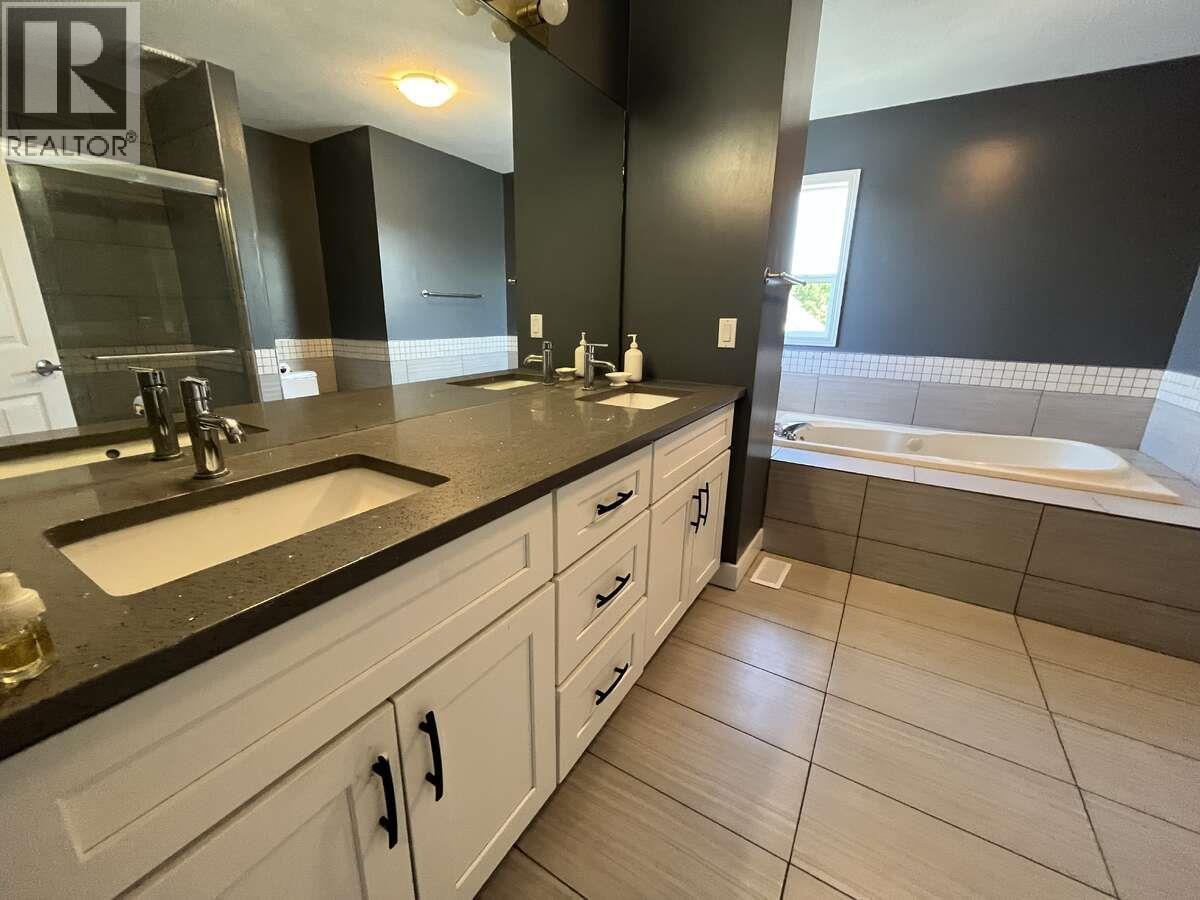  877 Springside Court, Kelowna