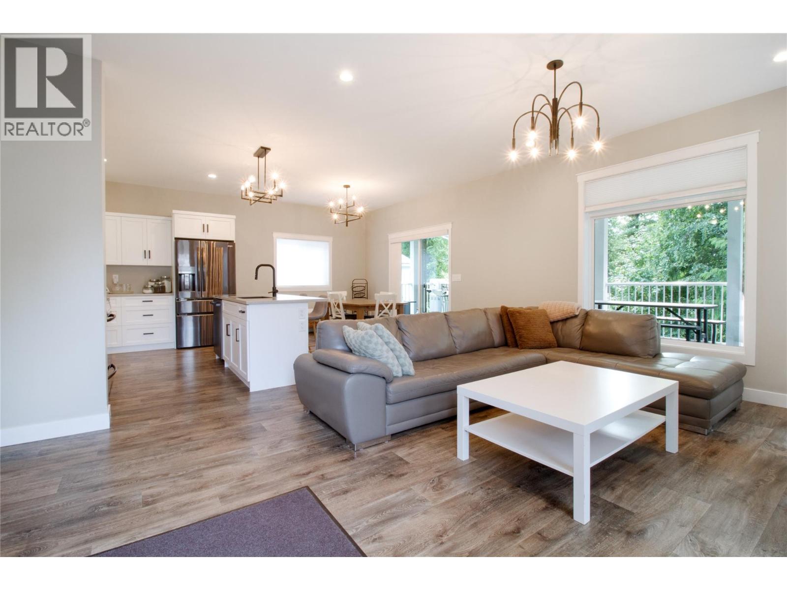 16 Johnson Way - Image 6