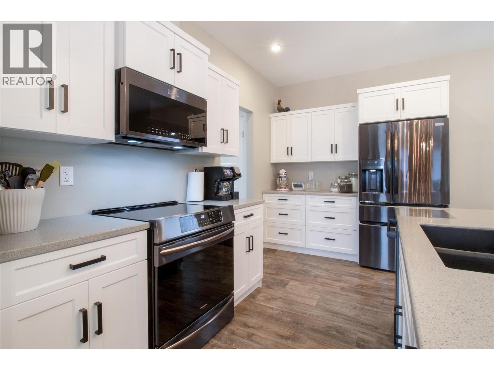 16 Johnson Way - Image 9