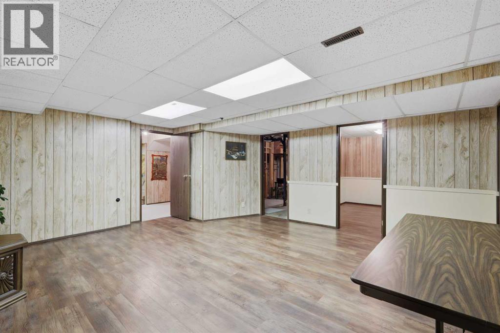 5915 58 Avenue - 22