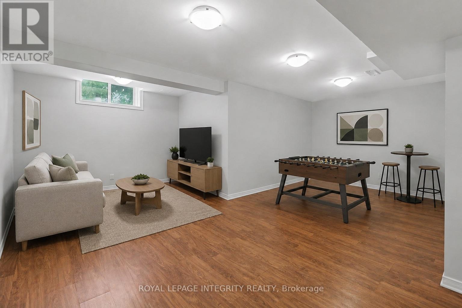 15 ANGUS DRIVE - 25
