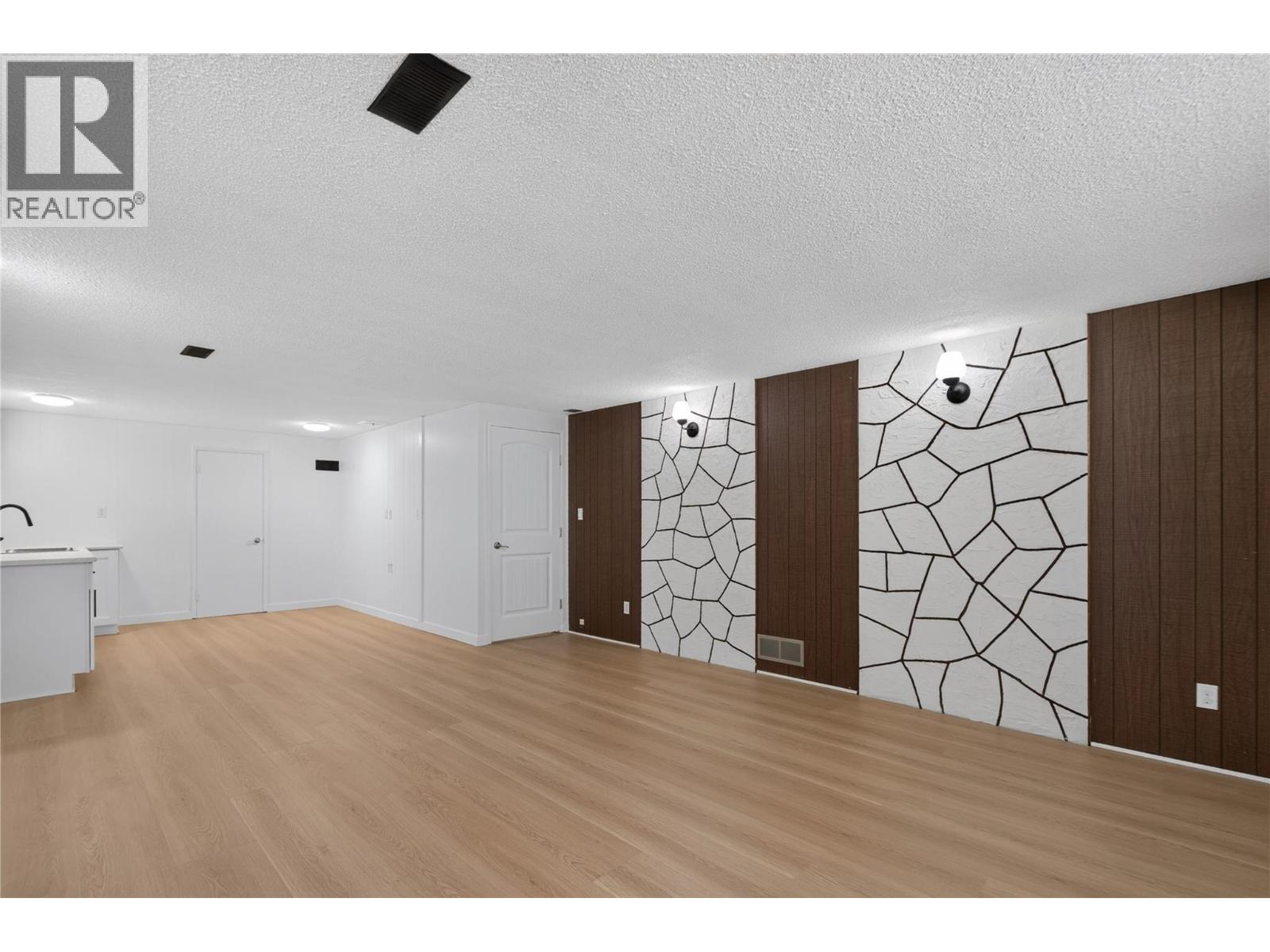 2470 McKenzie Street, Penticton