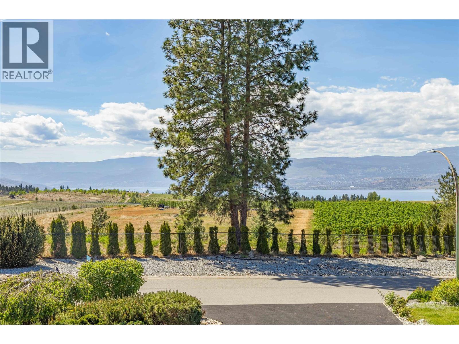 4325 Takla Road, Kelowna