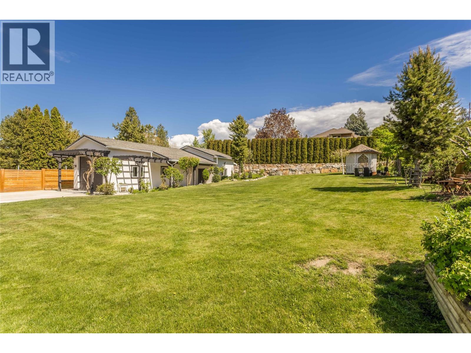 4325 Takla Road, Kelowna