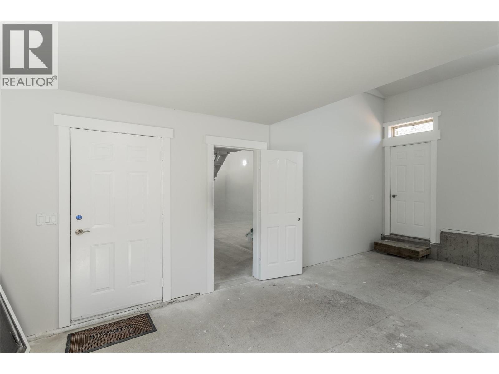 4325 Takla Road, Kelowna