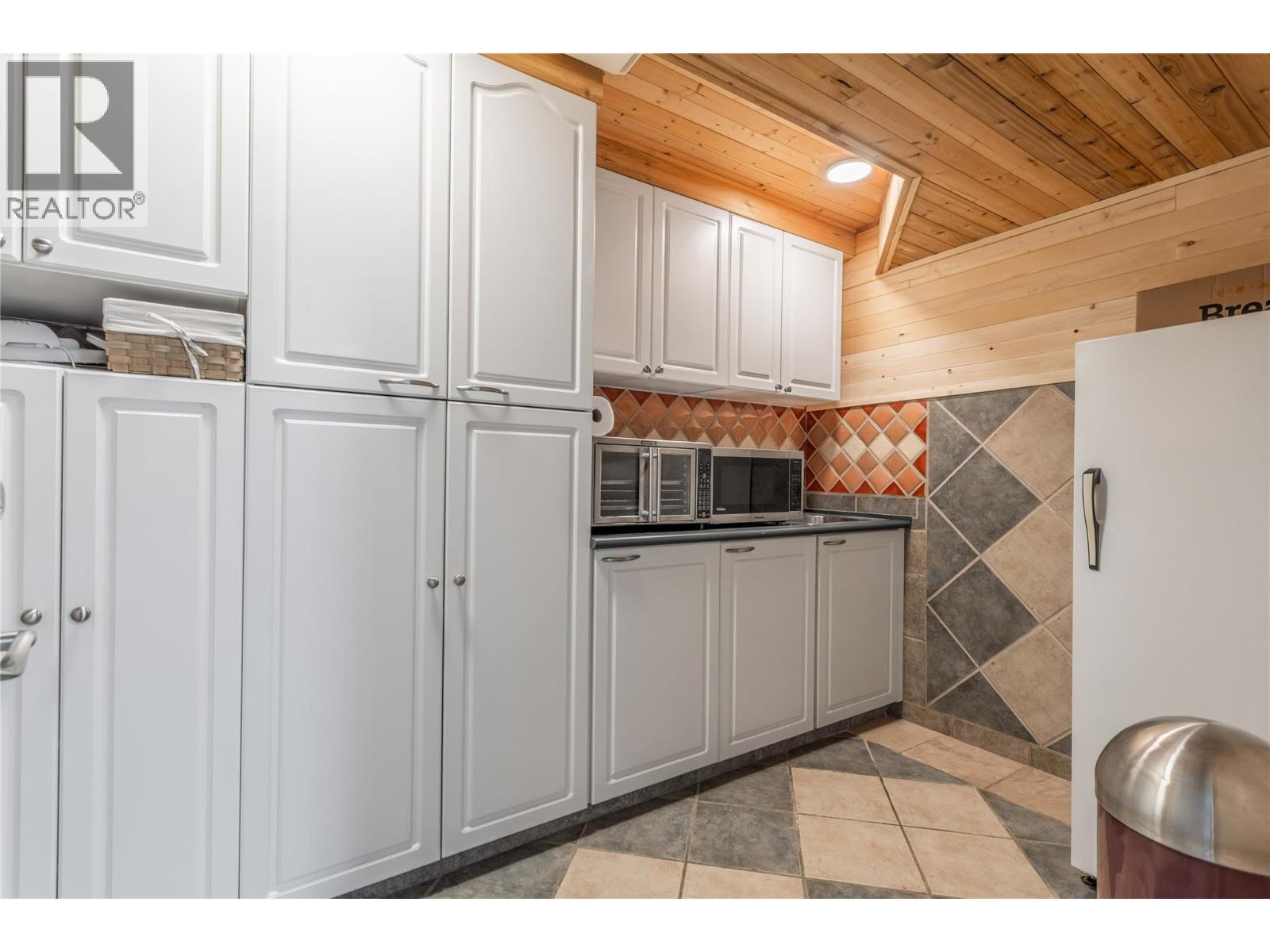 4325 Takla Road - 67