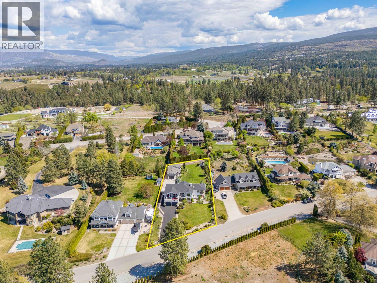 4325 Takla Road, Kelowna