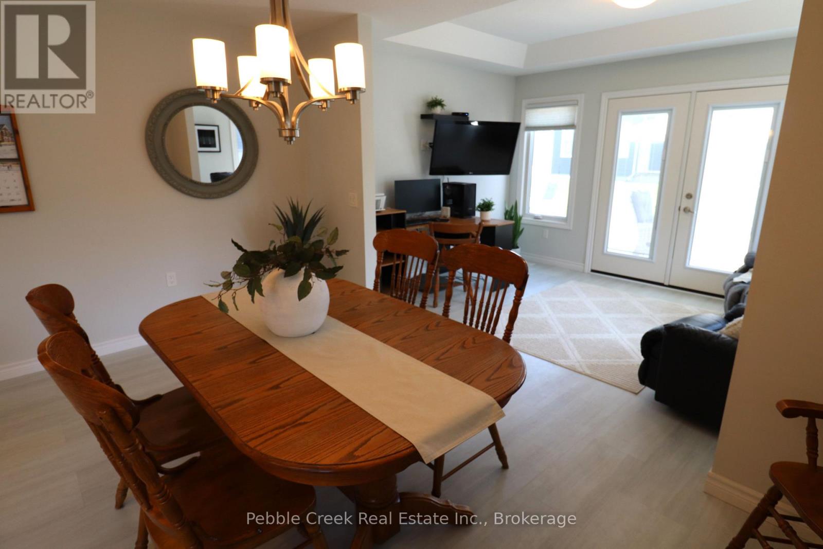 96 LAKE BREEZE DRIVE - 21