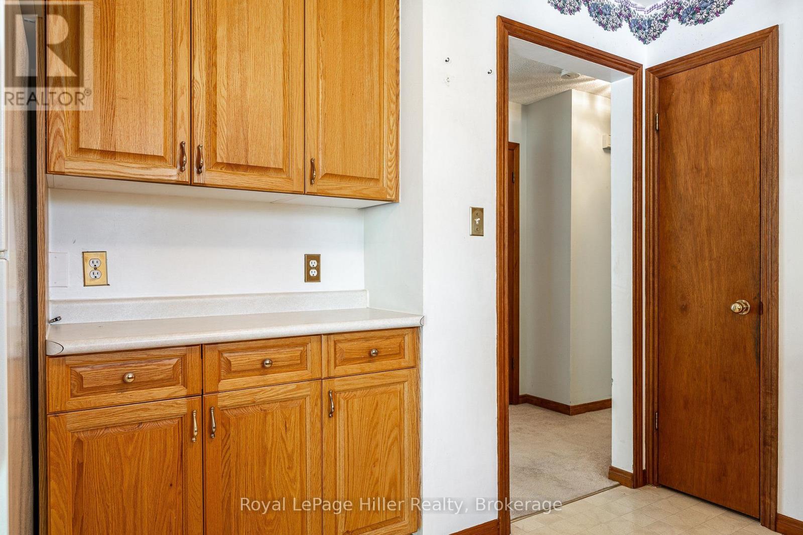 278 ELGIN CRESCENT - 14