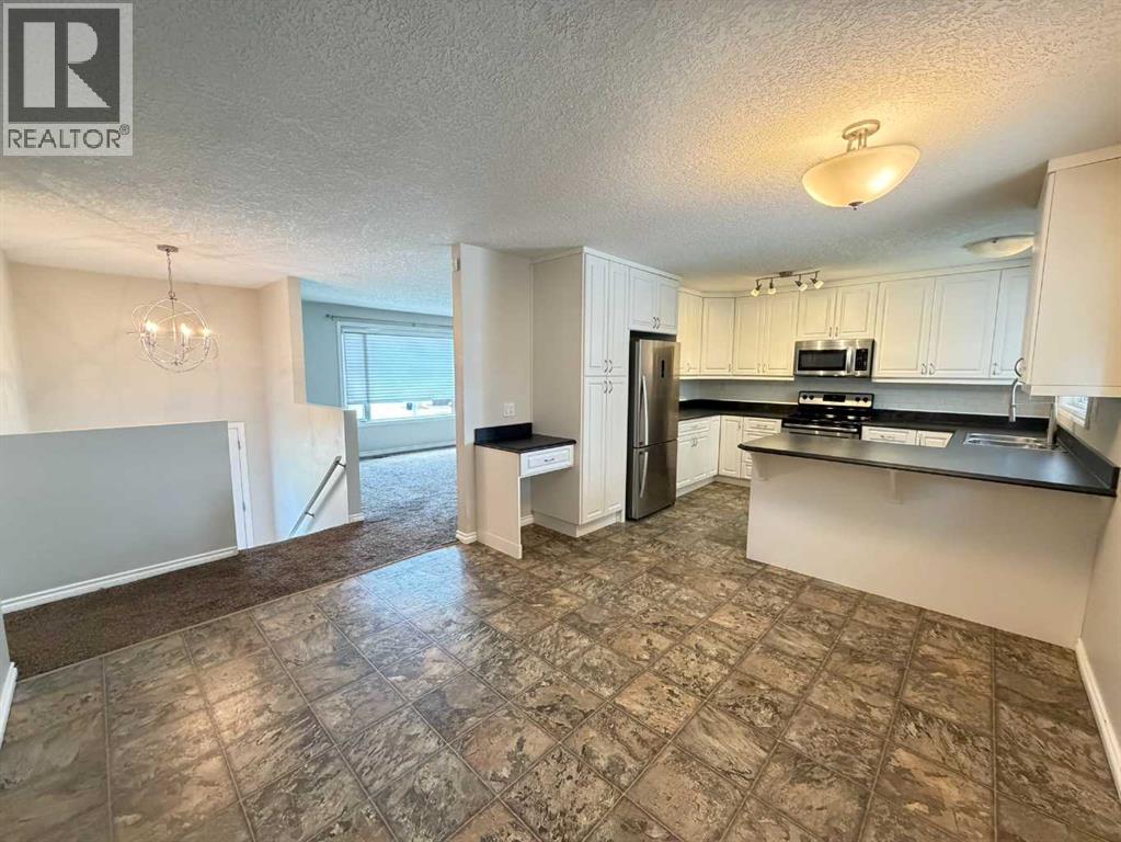 298 Mountain Street - Image 6