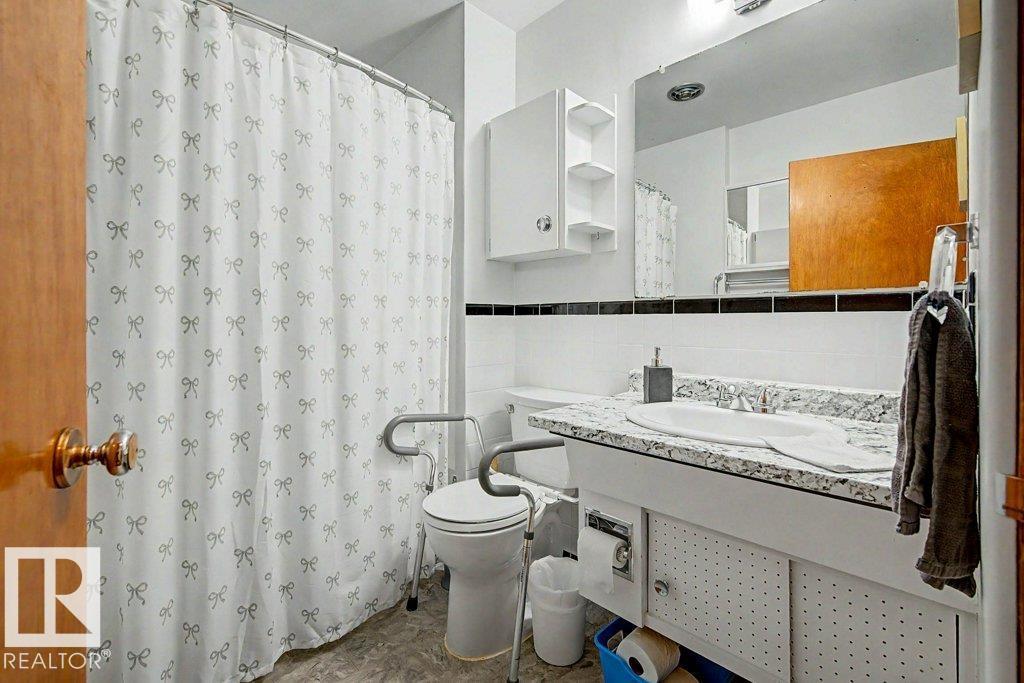 10247 63A ST NW - Image 23