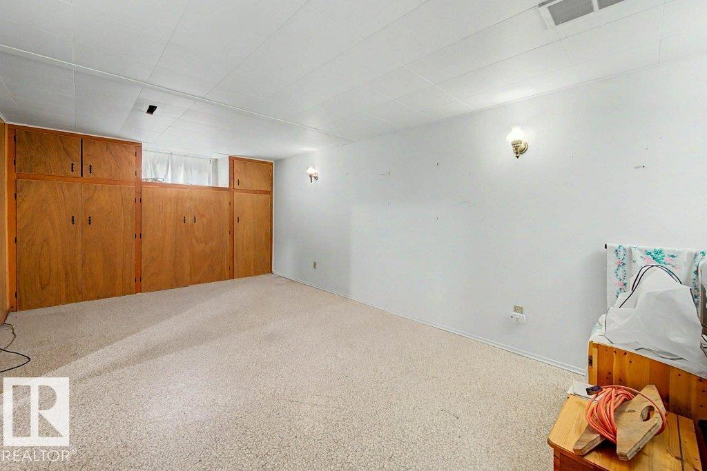 10247 63A ST NW - 26