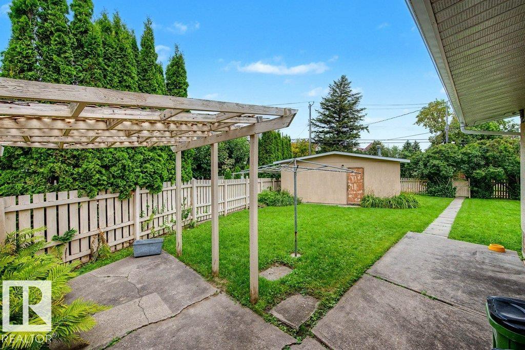 10247 63A ST NW - 35