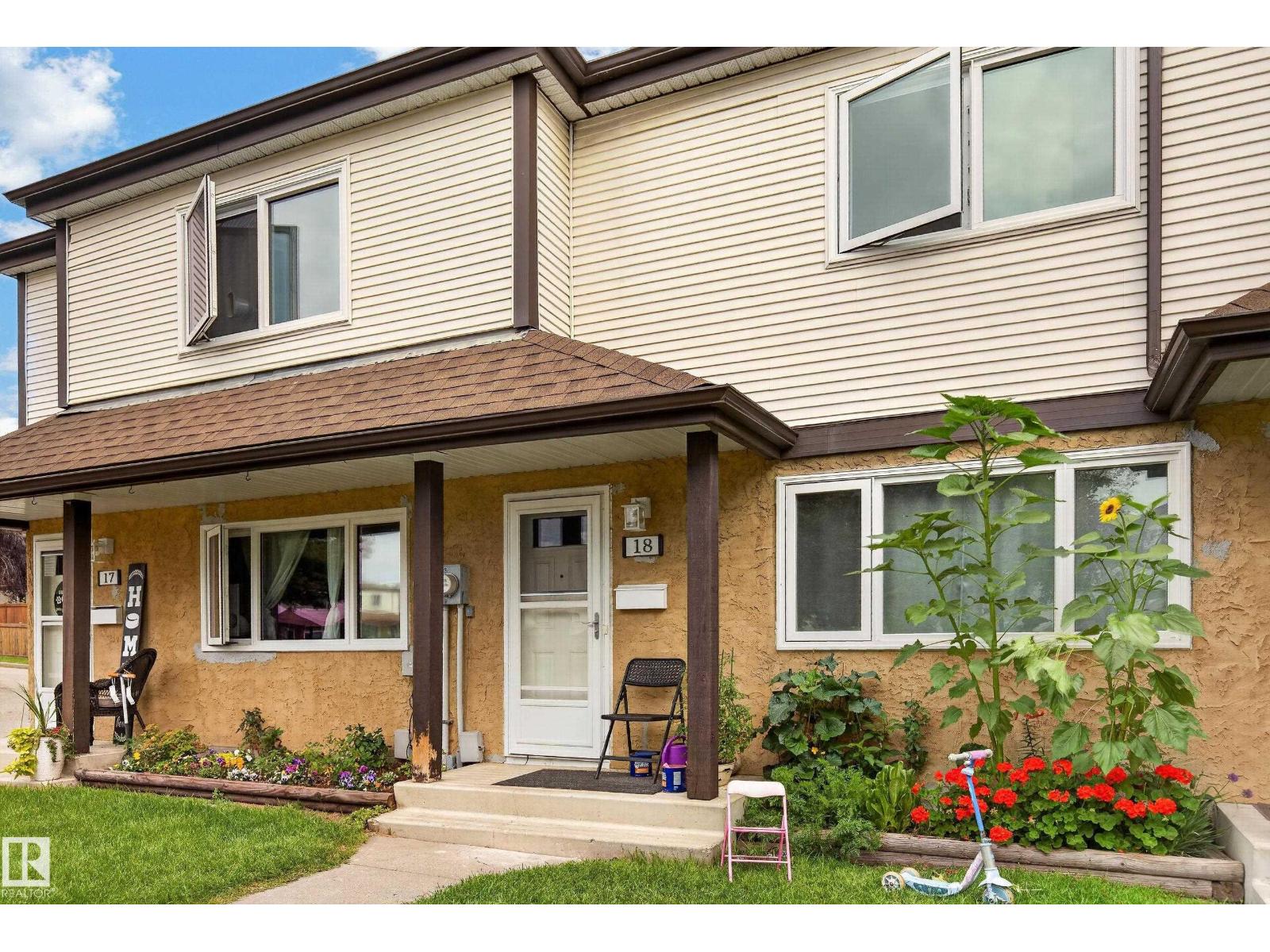 #18 14511 52 ST NW - 1