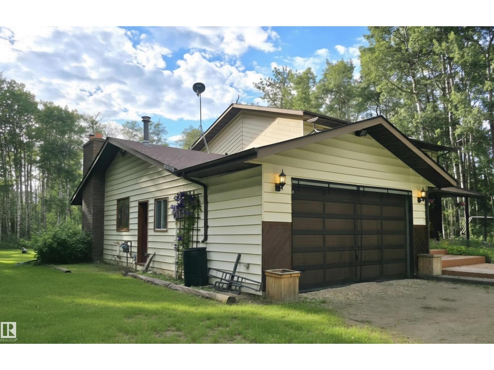134 52009 RGE ROAD 214 - 57