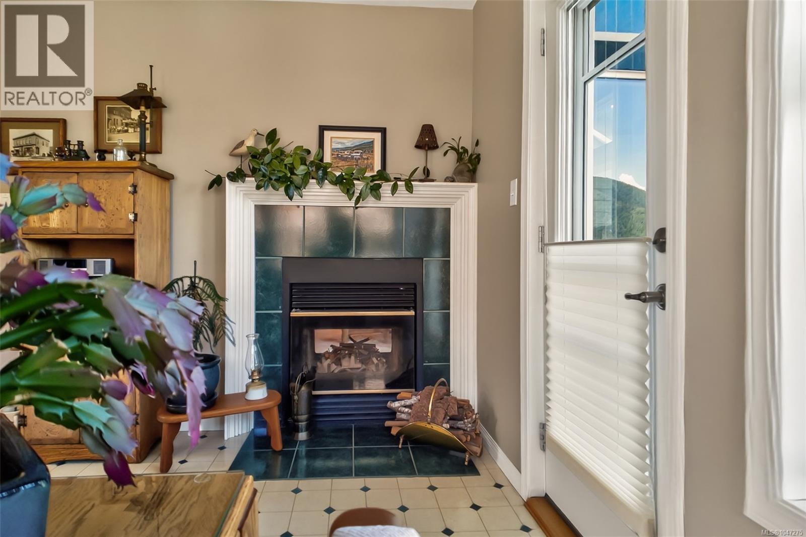 607 Pfeiffer Cres, Tofino