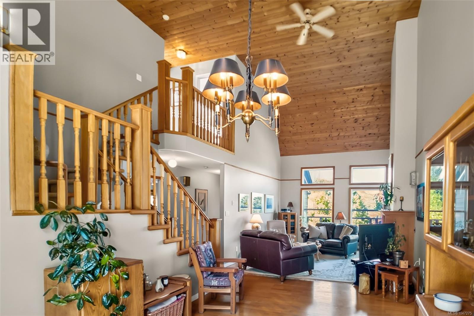 607 Pfeiffer Cres, Tofino