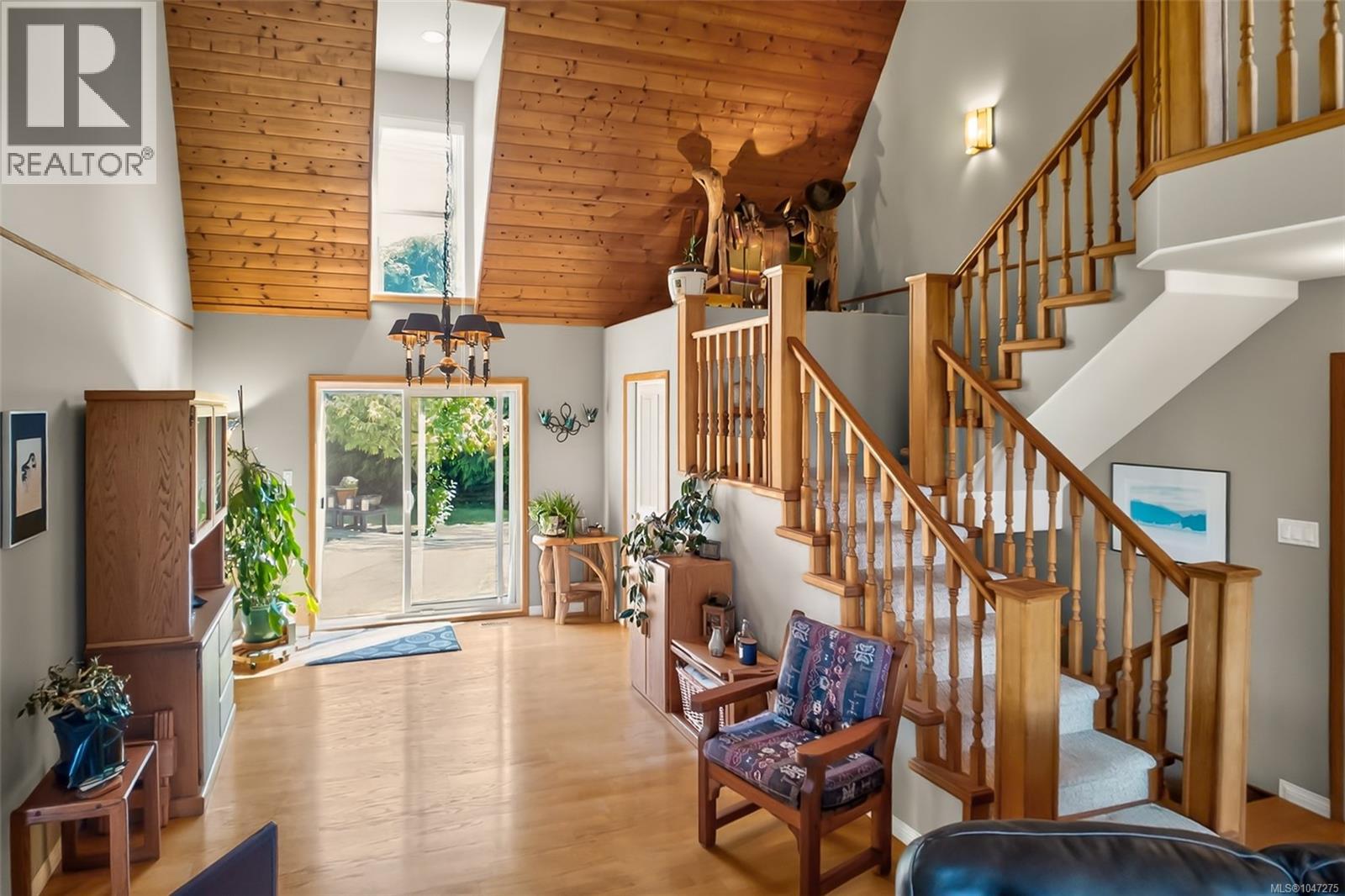 607 Pfeiffer Cres, Tofino