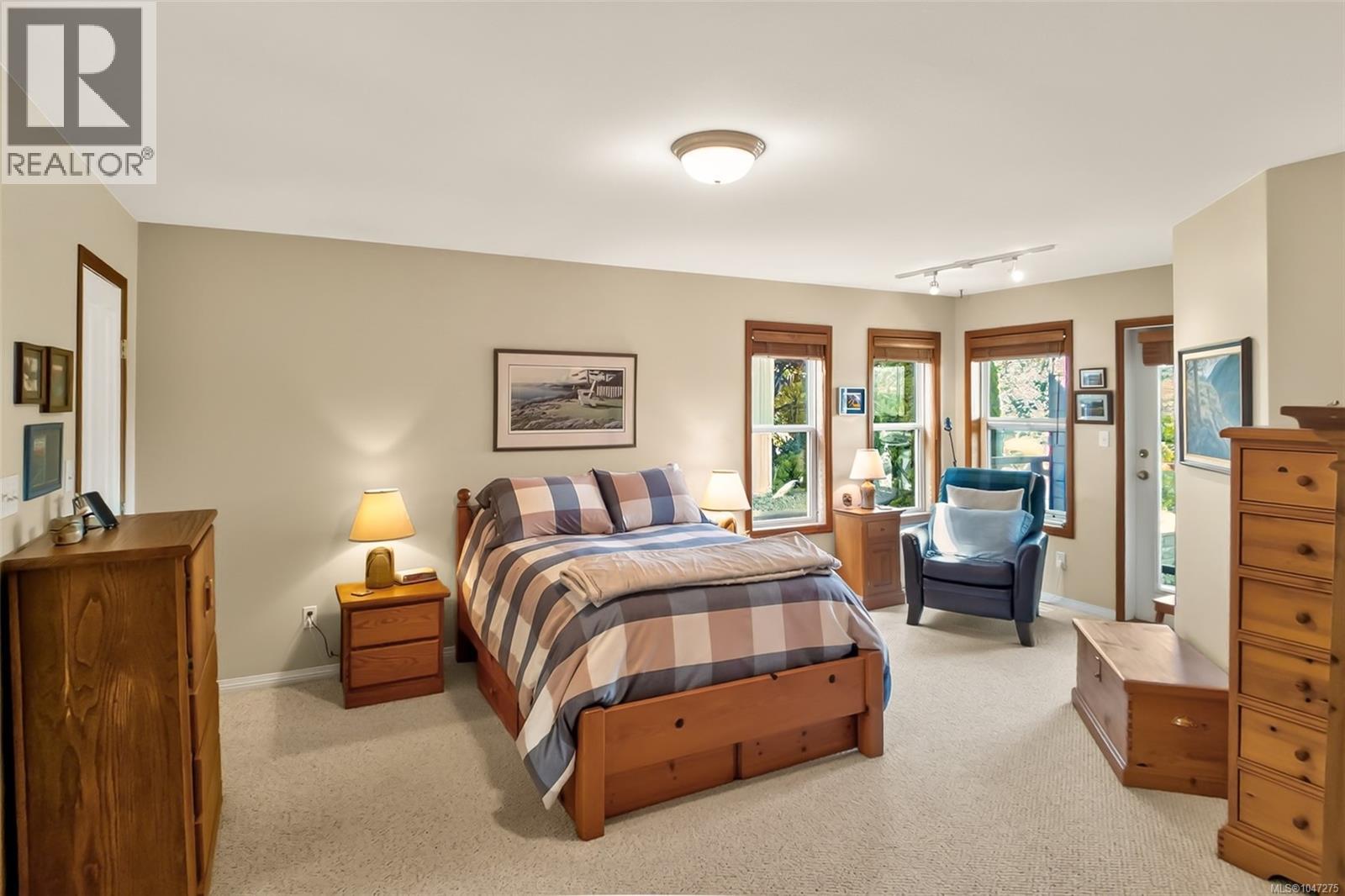 607 Pfeiffer Cres, Tofino