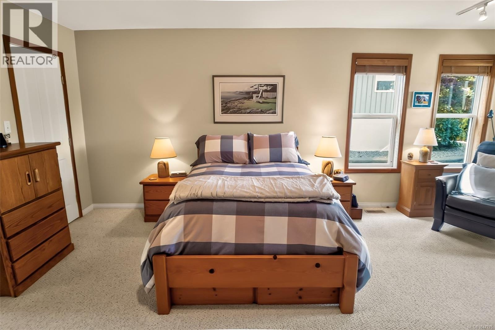607 Pfeiffer Cres, Tofino
